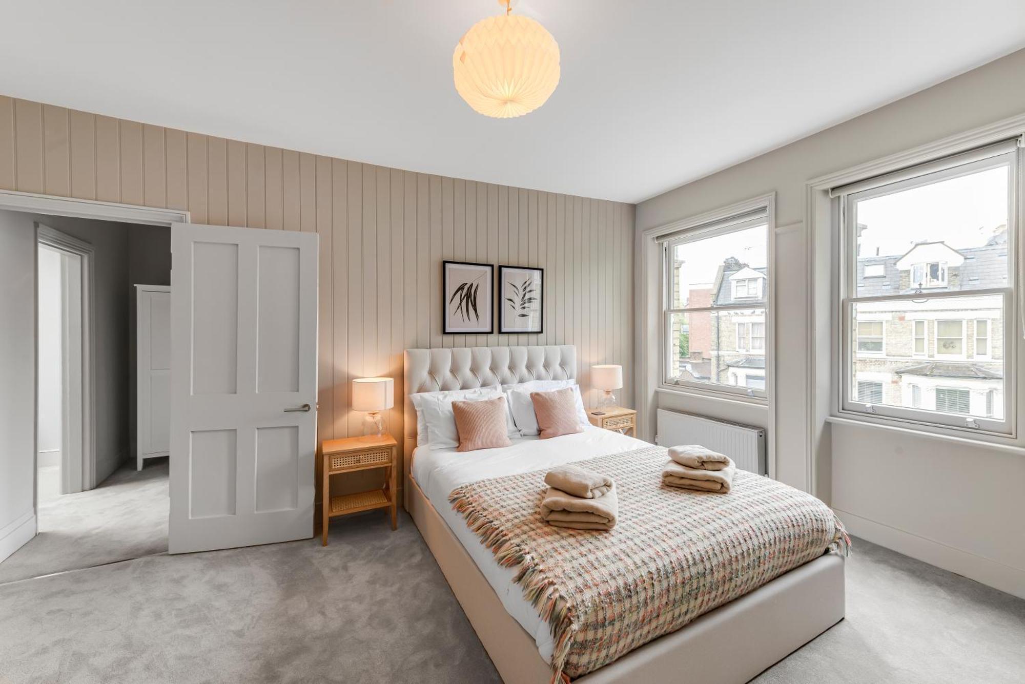 Luxury 3 Bed With Balcony In Kensington Olympia Apartamento